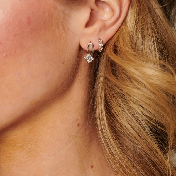 jewellery-earring-stud-earring-sterling-silver-white-topaz-58b4f2