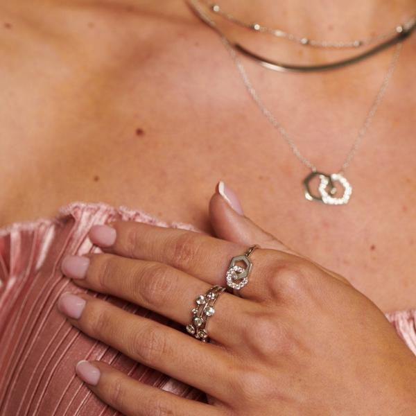 jewellery-ring-statement-ring-sterling-silver-white-topaz-735f96