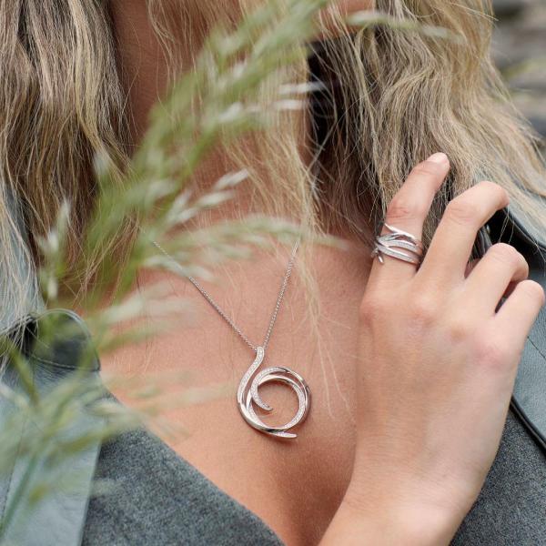 jewellery-necklace-pendant-necklace-sterling-silver-4697e3.jpg