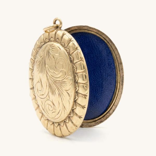 vintage-yellow-gold-056236