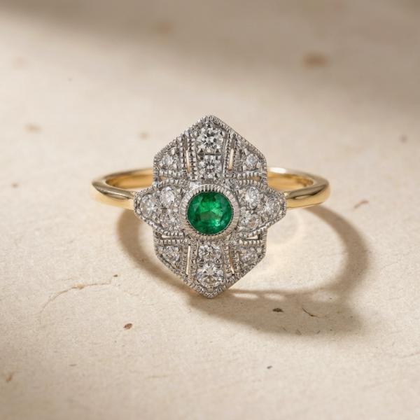 vintage-vintage-ring-yellow-gold-emerald-19e885