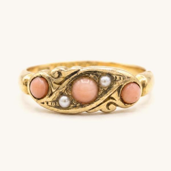vintage-vintage-ring-yellow-gold-coral-cd7c40