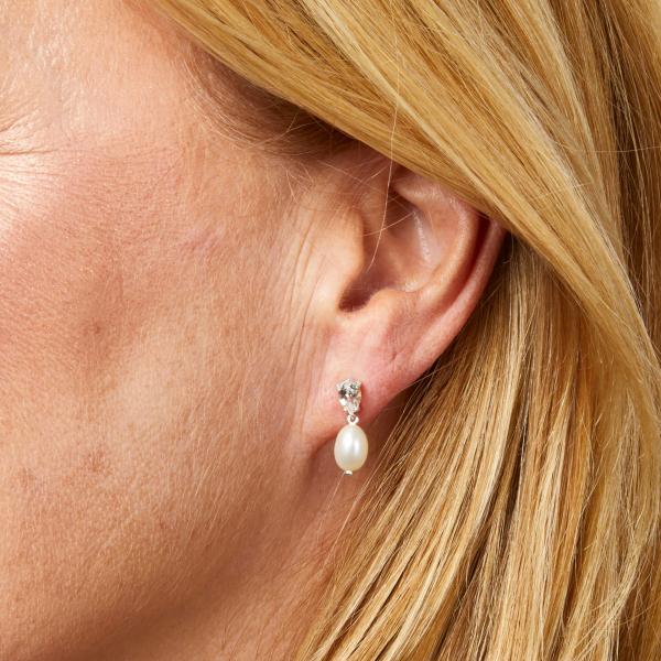 jewellery-earring-drop-earring-9ct-white-gold-pearl-ga82bd9