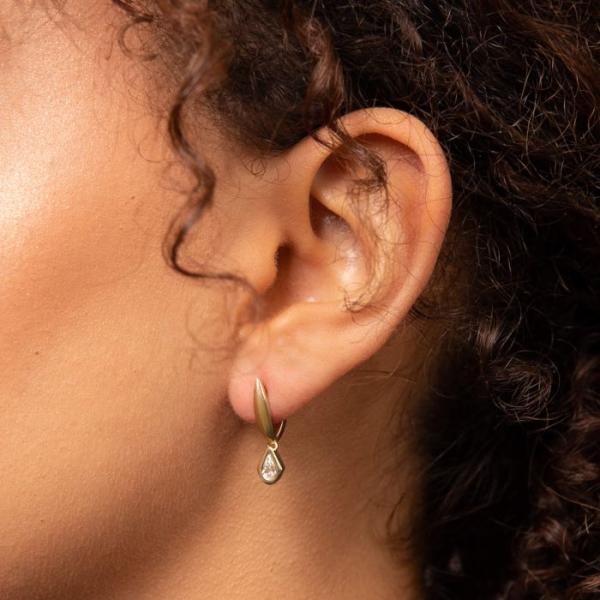 jewellery-earring-hoop-earring-9ct-yellow-gold-lab-diamond-bb9855c