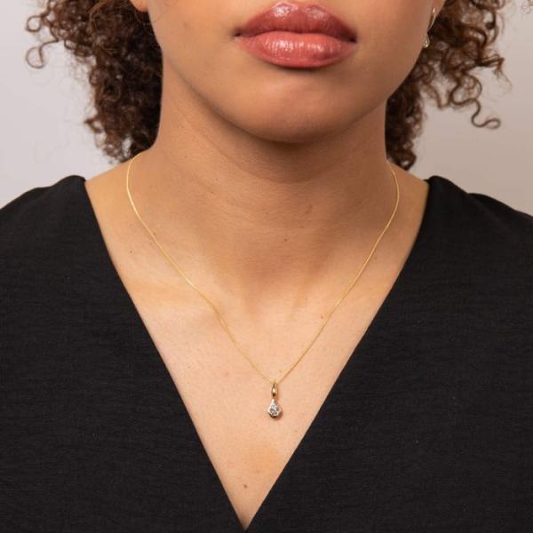 jewellery-pendant-9ct-yellow-gold-lab-diamond-ufceadd