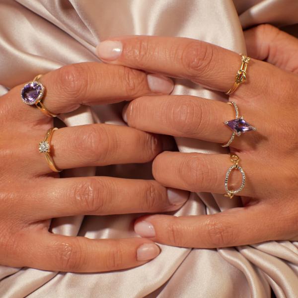 jewellery-ring-statement-ring-9ct-yellow-gold-amethyst-h3604b8