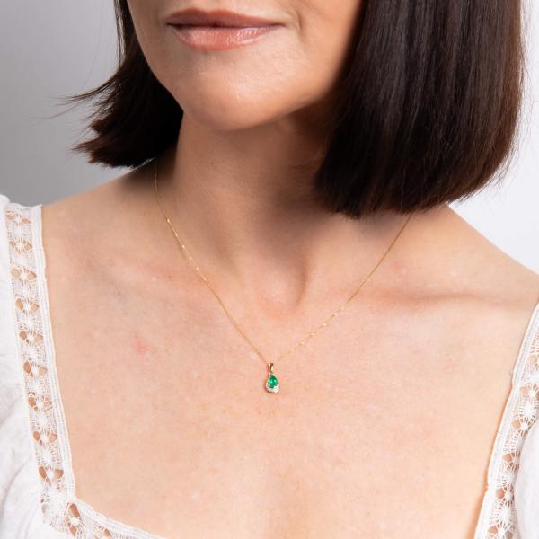 jewellery-pendant-9ct-yellow-gold-emerald-bfbfe89