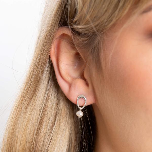 jewellery-earring-drop-earring-sterling-silver-pearl-c4050be