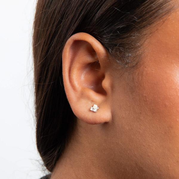 jewellery-earring-stud-earring-sterling-silver-pearl-pb0c420