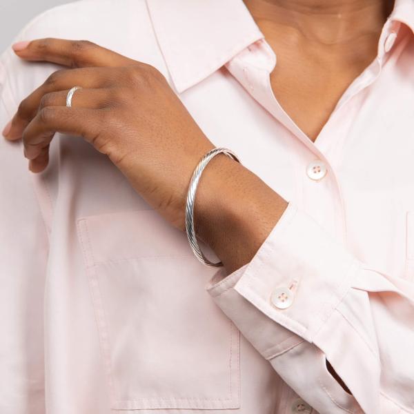 jewellery-bracelet-bangle-sterling-silver-p114cf1