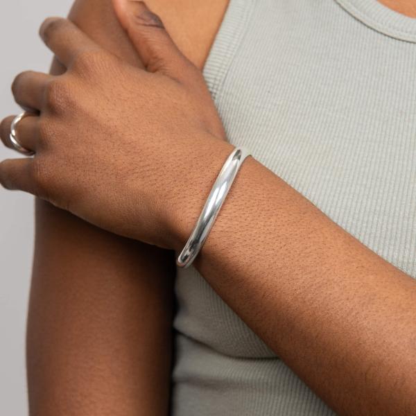 jewellery-bracelet-bangle-sterling-silver-u27b0fd