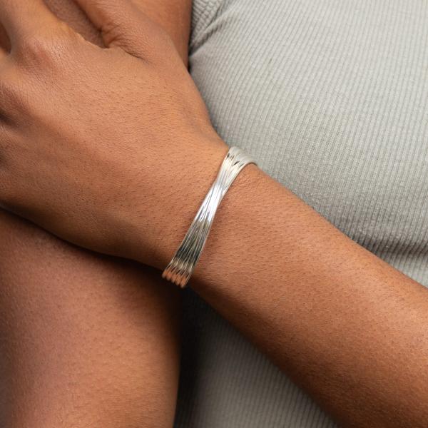 jewellery-bracelet-bangle-sterling-silver-p312b5d
