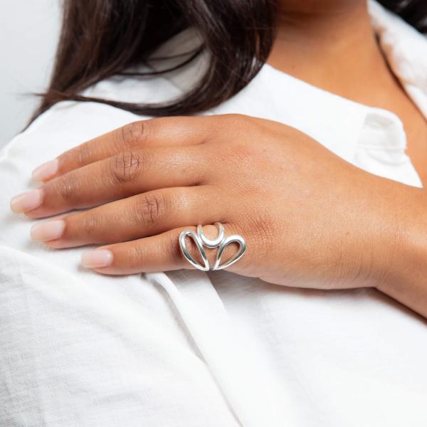 jewellery-ring-statement-ring-sterling-silver-b706836