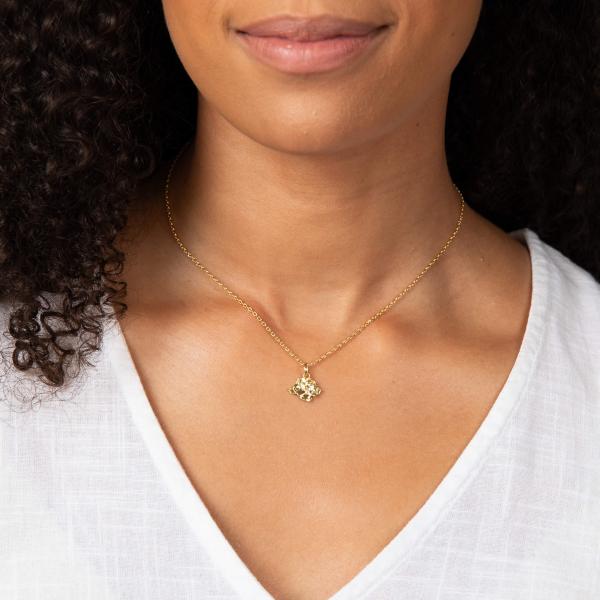 jewellery-necklace-pendant-necklace-yellow-gold-plated-b8793de