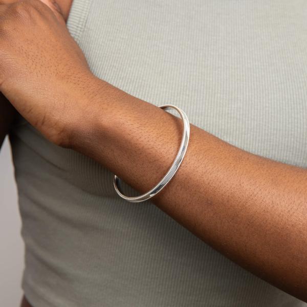 jewellery-bracelet-bangle-sterling-silver-fb5efad