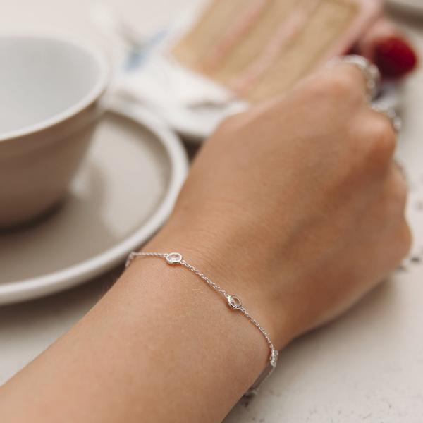 jewellery-bracelet-chain-bracelet-sterling-silver-white-topaz-7dbfe3