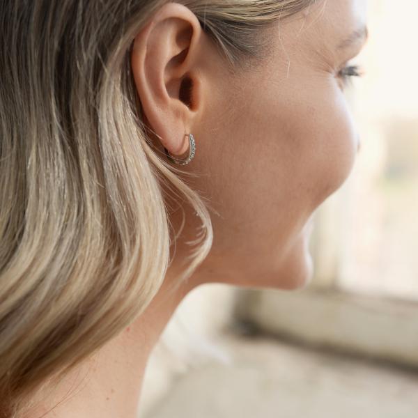 jewellery-earring-hoop-earring-sterling-silver-natural-diamond-a8e5a4