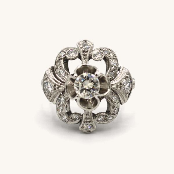 vintage-ring-white-gold-natural-diamond-746a10