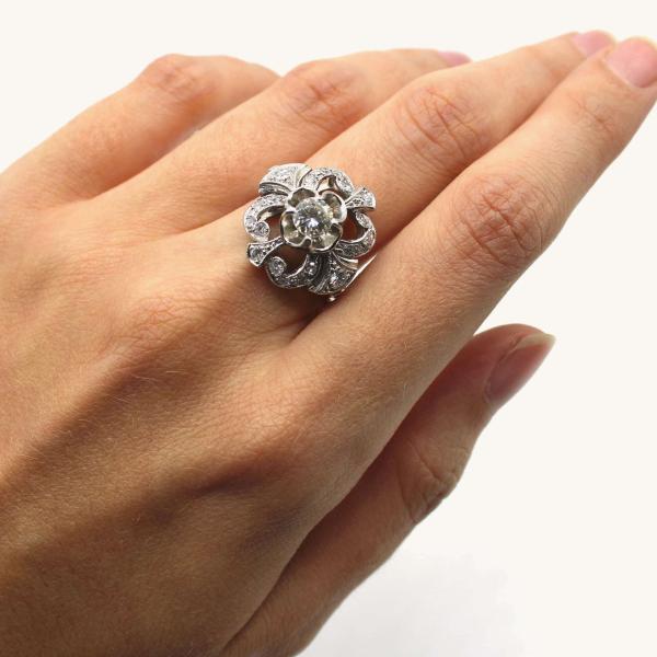 vintage-ring-white-gold-natural-diamond-4d6aad