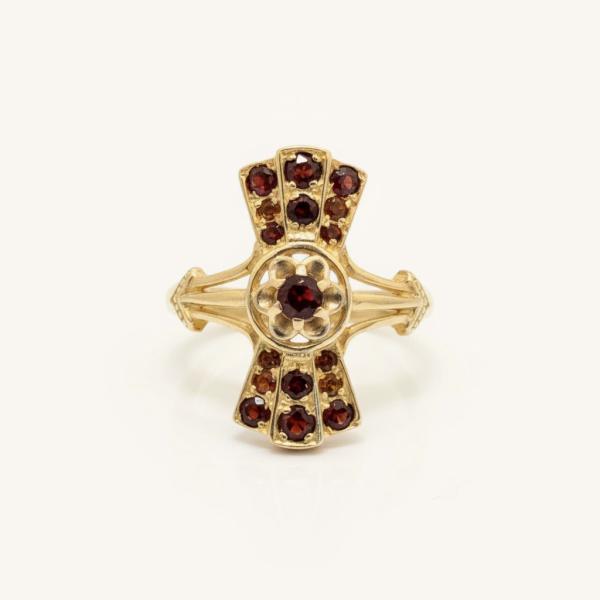 vintage-ring-yellow-gold-812339