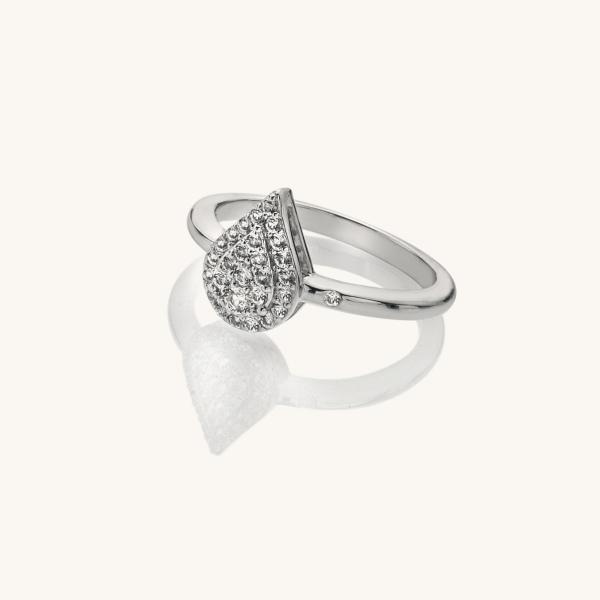 jewellery-ring-statement-ring-sterling-silver-white-topaz-761db5