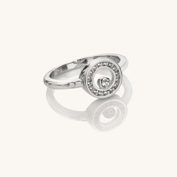 jewellery-ring-statement-ring-sterling-silver-white-topaz-9d9c92