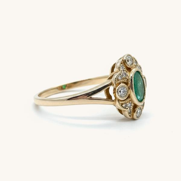 vintage-ring-statement-ring-yellow-gold-emerald-eb4f54