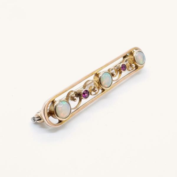 vintage-yellow-gold-ruby-79cb53