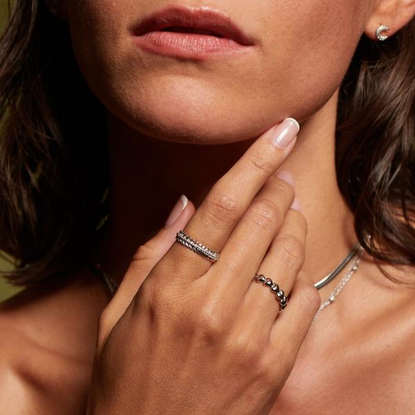 jewellery-ring-stacking-ring-sterling-silver-white-topaz-dcb59e