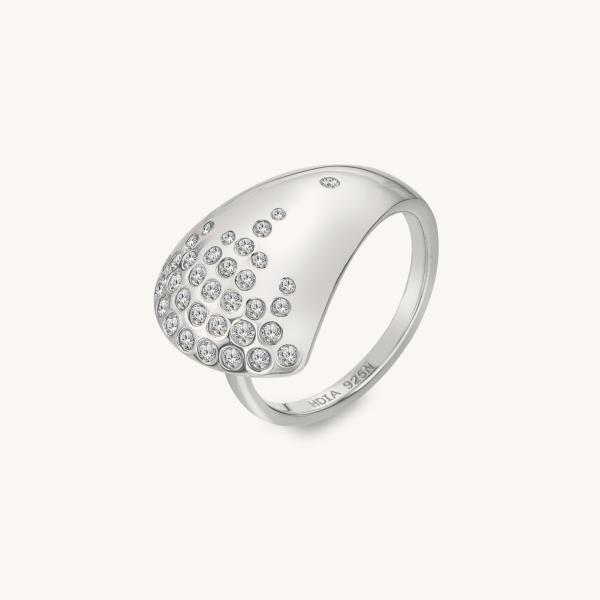 jewellery-ring-statement-ring-sterling-silver-white-topaz-6e72b2