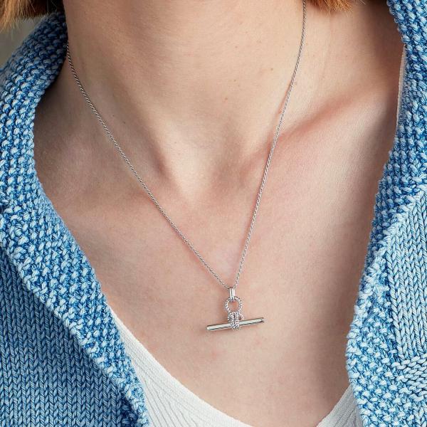 jewellery-necklace-pendant-necklace-sterling-silver-04813e