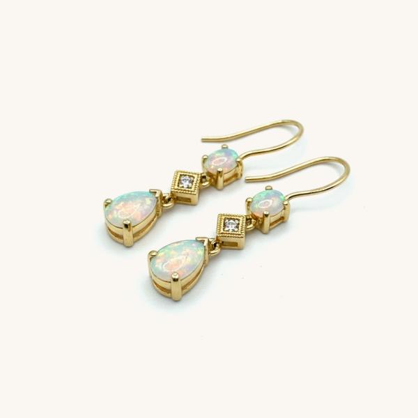 vintage-vintage-earring-yellow-gold-opal-3c5e04